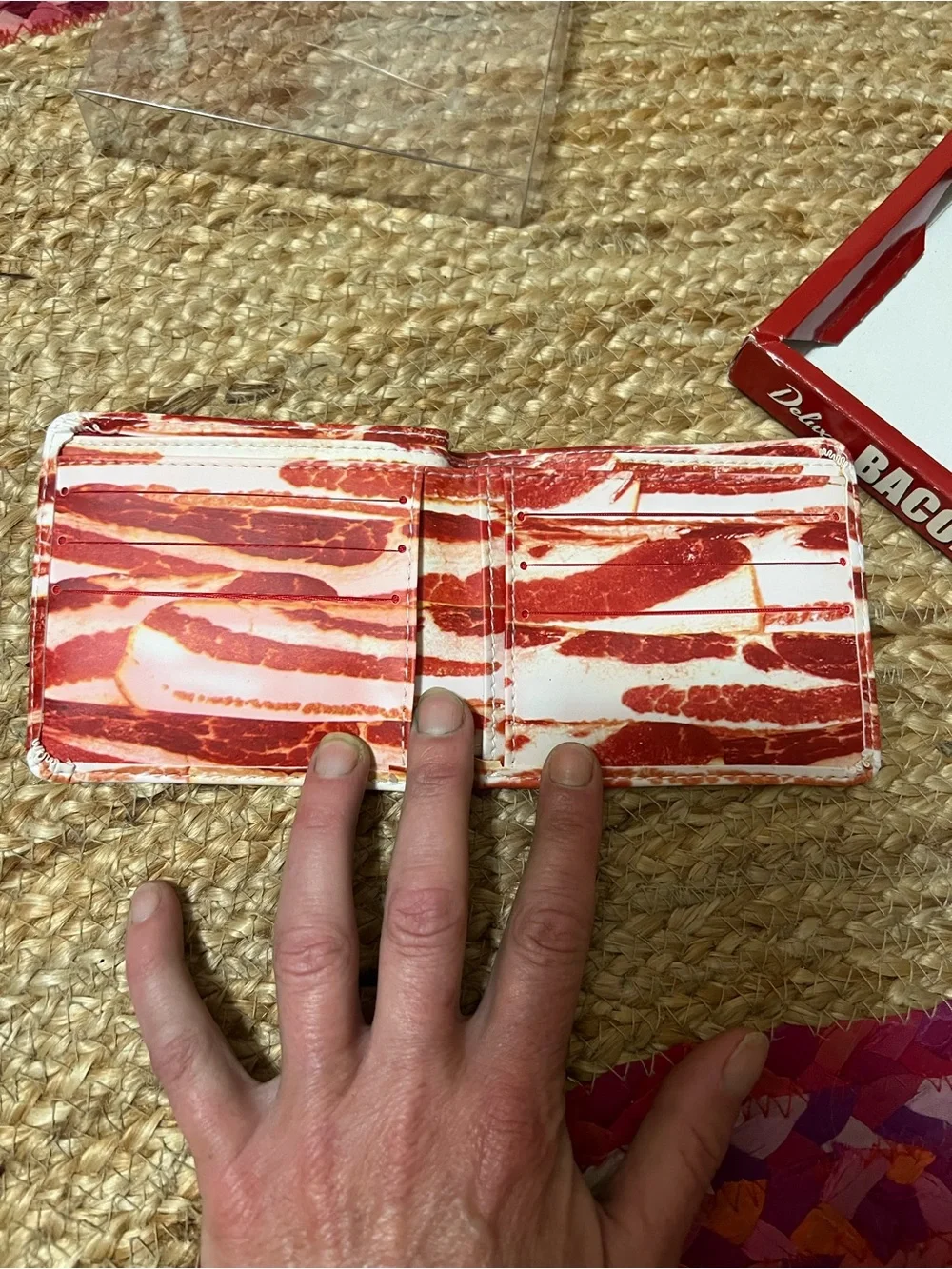 Luxe Bacon-Print Men's Wallet - White & Red